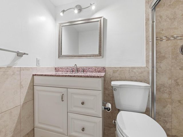 530 Horizons E 205, Boynton Beach, FL 33435