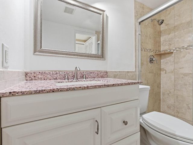 530 Horizons E 205, Boynton Beach, FL 33435