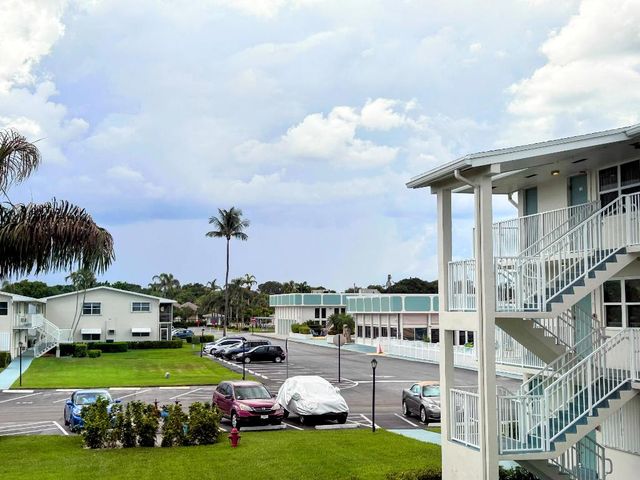 530 Horizons E 205, Boynton Beach, FL 33435