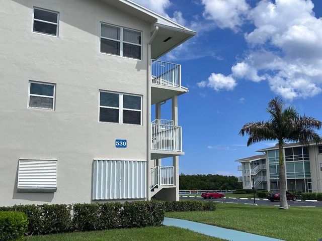 530 Horizons E 205, Boynton Beach, FL 33435