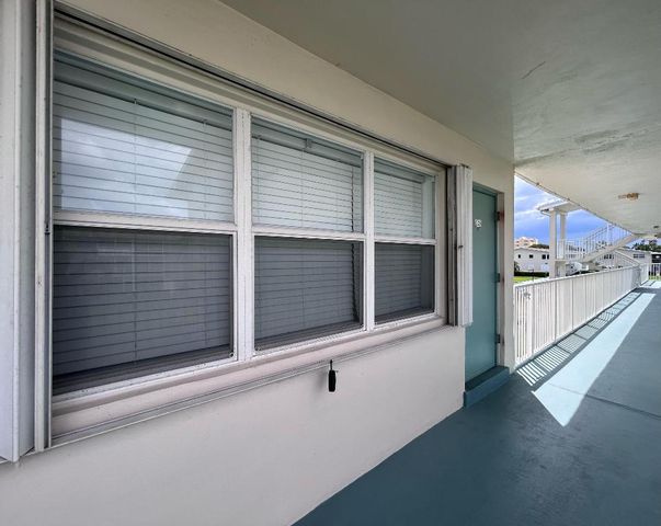 530 Horizons E 205, Boynton Beach, FL 33435