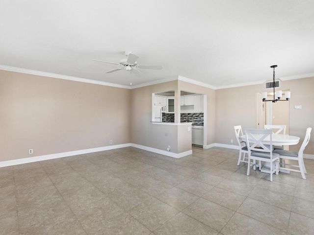 530 Horizons E 205, Boynton Beach, FL 33435