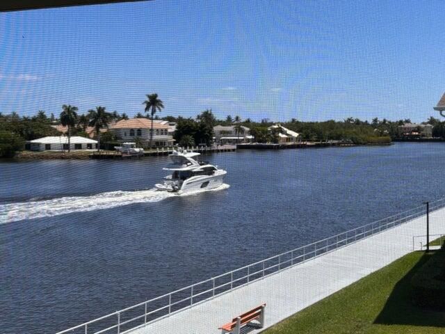 530 Horizons E 205, Boynton Beach, FL 33435