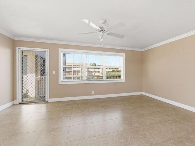 530 Horizons E 205, Boynton Beach, FL 33435