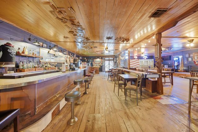 12528 Fm 109, Industry, TX 78944