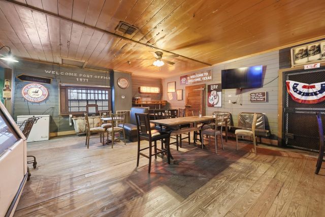 12528 Fm 109, Industry, TX 78944