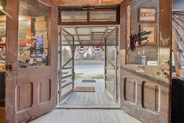 12528 Fm 109, Industry, TX 78944