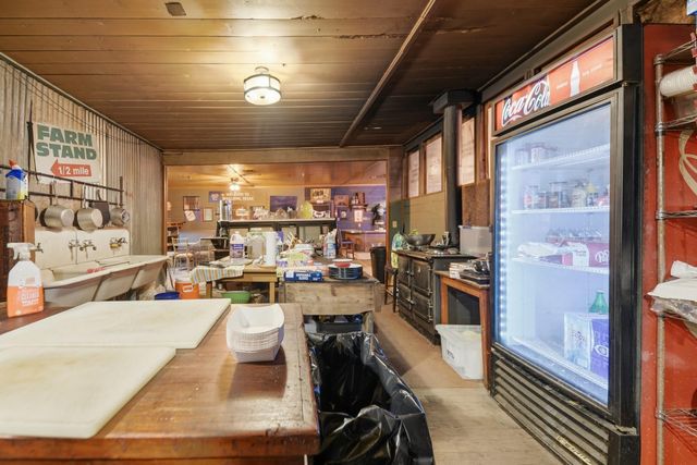 12528 Fm 109, Industry, TX 78944