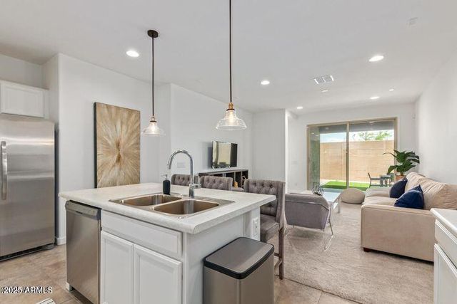 8914 W Palo Verde Drive, Glendale, AZ 85305