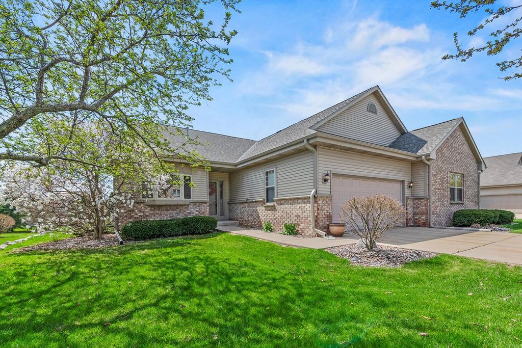 2203 Seminole STREET, Grafton, WI 53024
