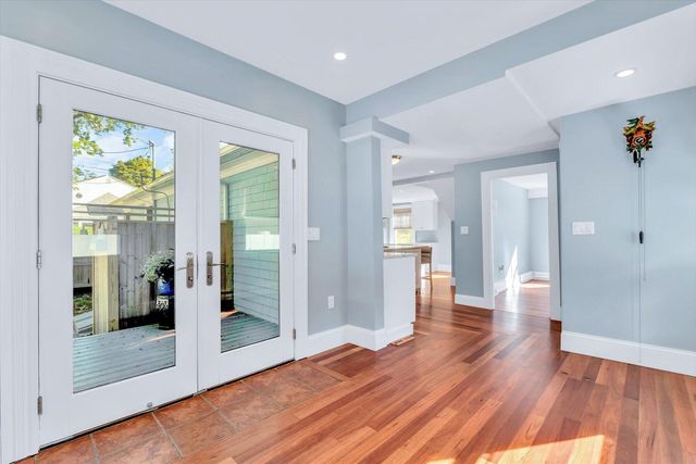 22 Bay View Avenue, Buzzards Bay, MA 02532