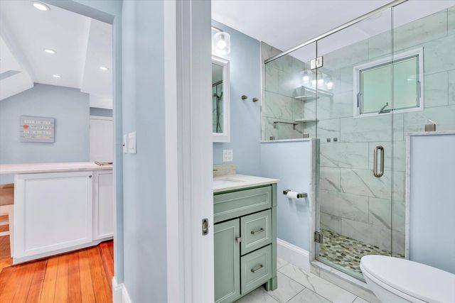 22 Bay View Avenue, Buzzards Bay, MA 02532