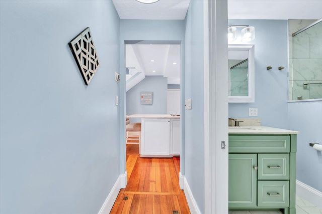 22 Bay View Avenue, Buzzards Bay, MA 02532