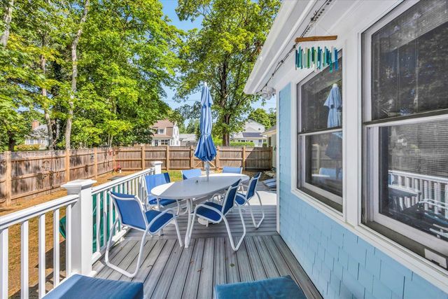 22 Bay View Avenue, Buzzards Bay, MA 02532