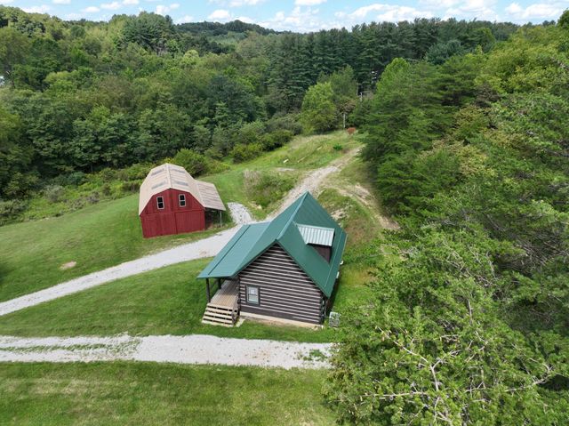 37462 Price Road, Logan, OH 43138