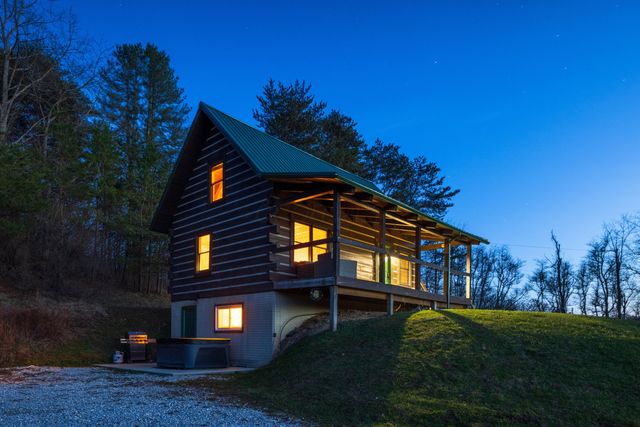 37462 Price Road, Logan, OH 43138