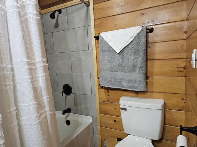 37462 Price Road, Logan, OH 43138