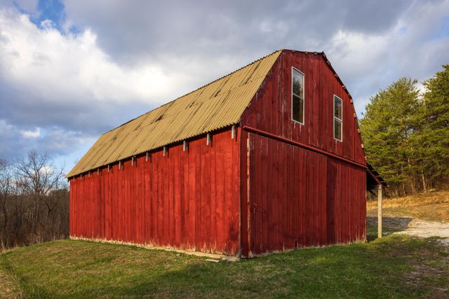 37462 Price Road, Logan, OH 43138