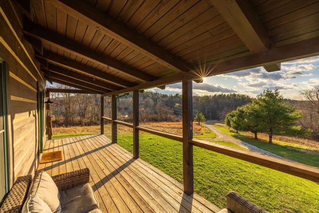 37462 Price Road, Logan, OH 43138