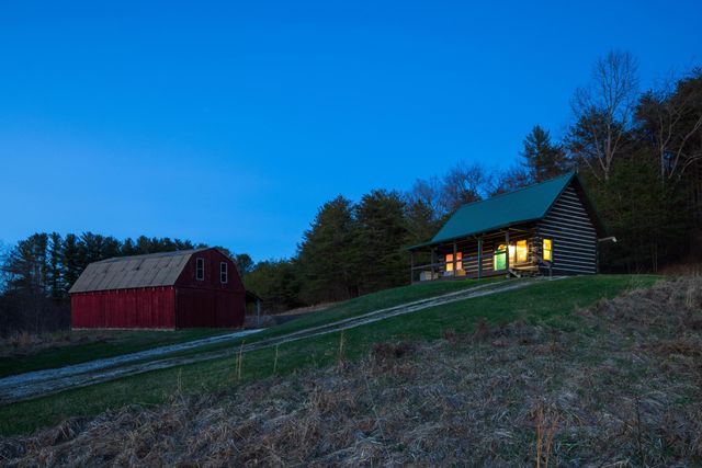 37462 Price Road, Logan, OH 43138