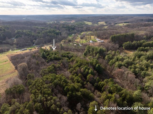 37462 Price Road, Logan, OH 43138