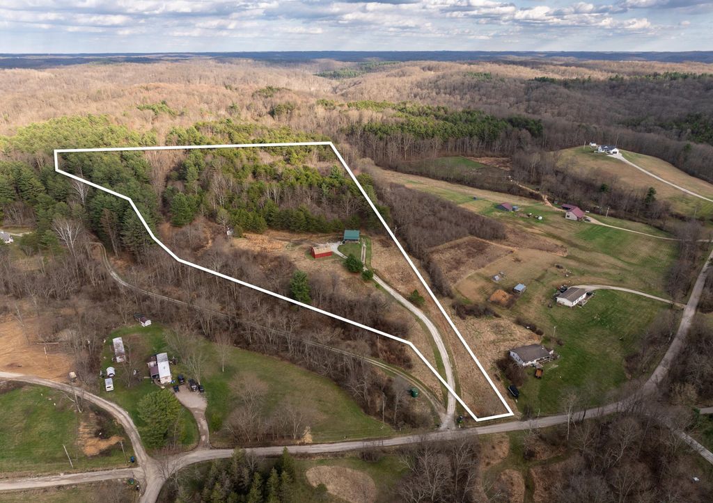 37462 Price Road, Logan, OH 43138