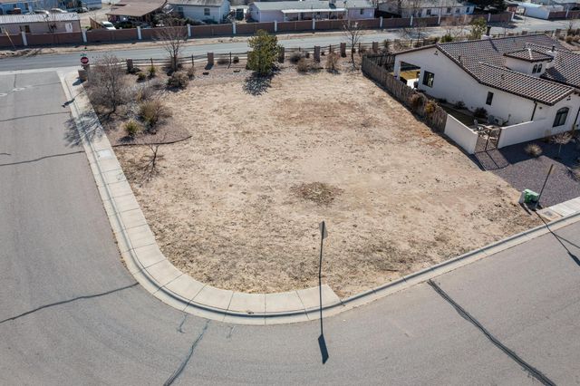 614 Kabrico Court NE, Albuquerque, NM 87113