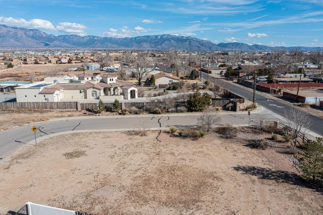 614 Kabrico Court NE, Albuquerque, NM 87113