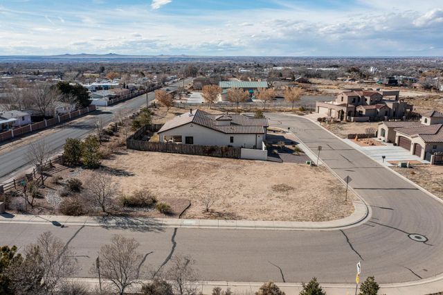 614 Kabrico Court NE, Albuquerque, NM 87113