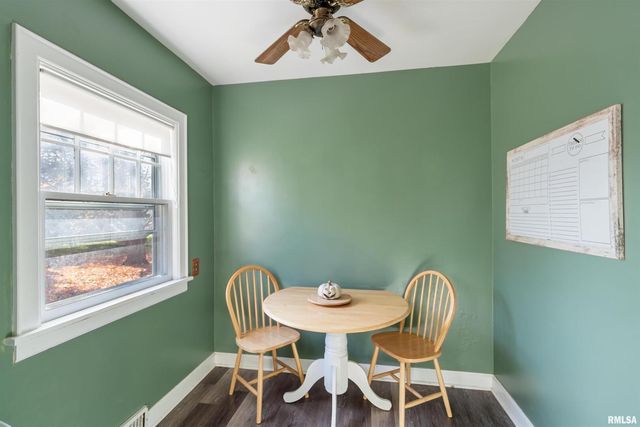 630 32ND Avenue, Rock Island, IL 61265