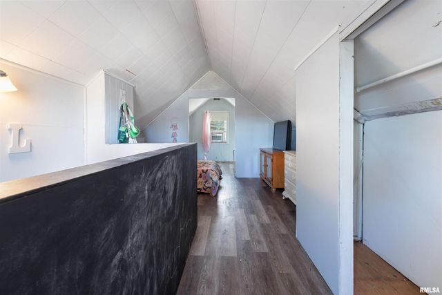 630 32ND Avenue, Rock Island, IL 61265