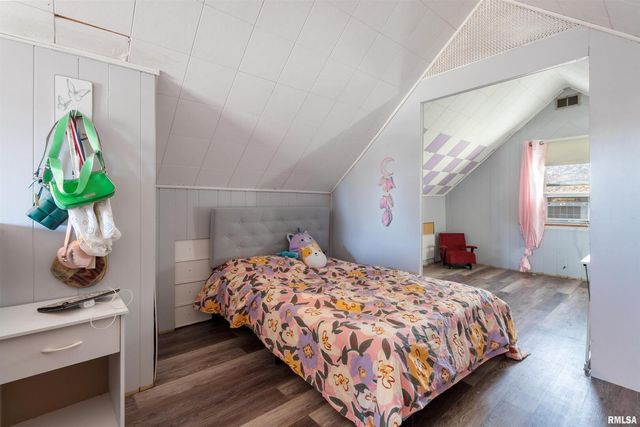 630 32ND Avenue, Rock Island, IL 61265