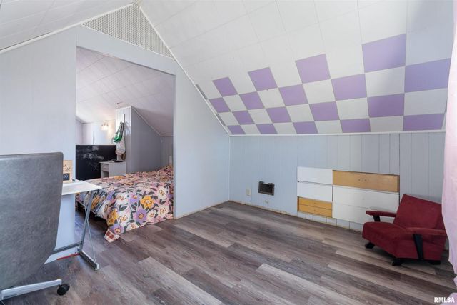 630 32ND Avenue, Rock Island, IL 61265