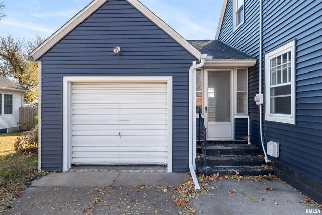 630 32ND Avenue, Rock Island, IL 61265