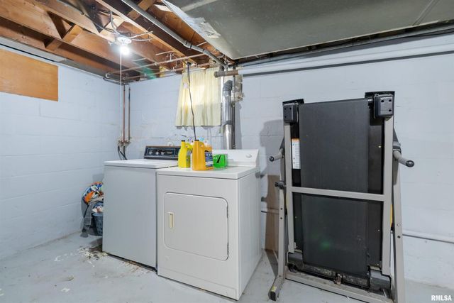 630 32ND Avenue, Rock Island, IL 61265