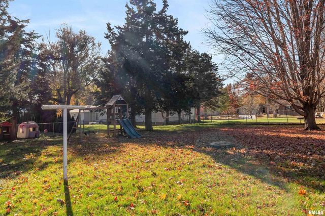 630 32ND Avenue, Rock Island, IL 61265