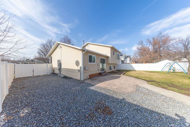 593 S 900 E, Layton, UT 84041