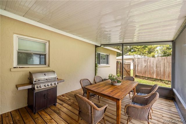 2021 NW 13th Avenue, Crystal River, FL 34428