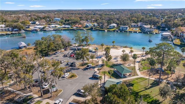 2021 NW 13th Avenue, Crystal River, FL 34428