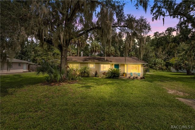 2021 NW 13th Avenue, Crystal River, FL 34428