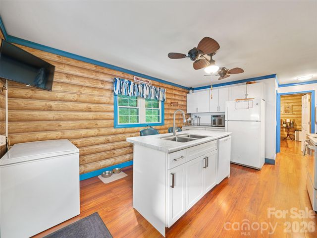 232 Langford Branch Road, Burnsville, NC 28714