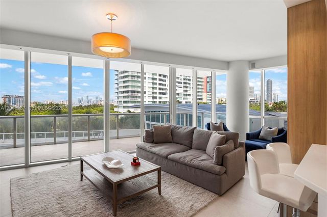 100 S Pointe Dr 501, Miami Beach, FL 33139