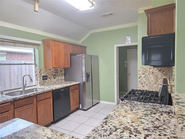 17226 Stratford Green Dr, Sugar Land, TX 77498