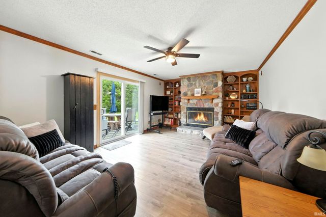 9708 Pioneer Trail, Leo, IN 46765