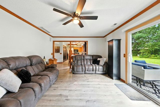 9708 Pioneer Trail, Leo, IN 46765