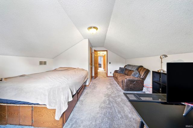 9708 Pioneer Trail, Leo, IN 46765