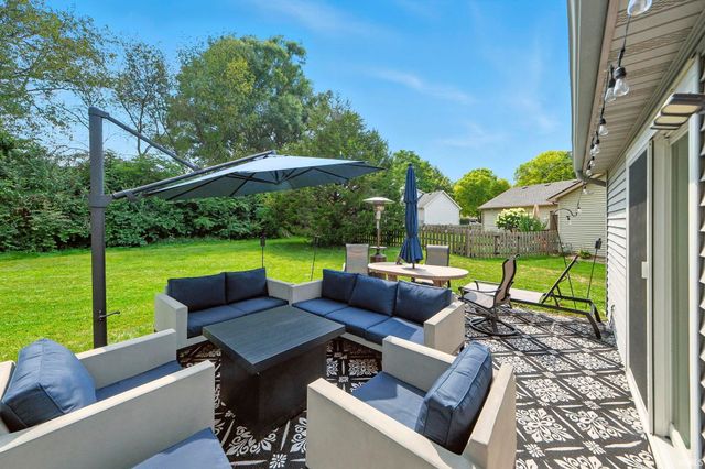 9708 Pioneer Trail, Leo, IN 46765