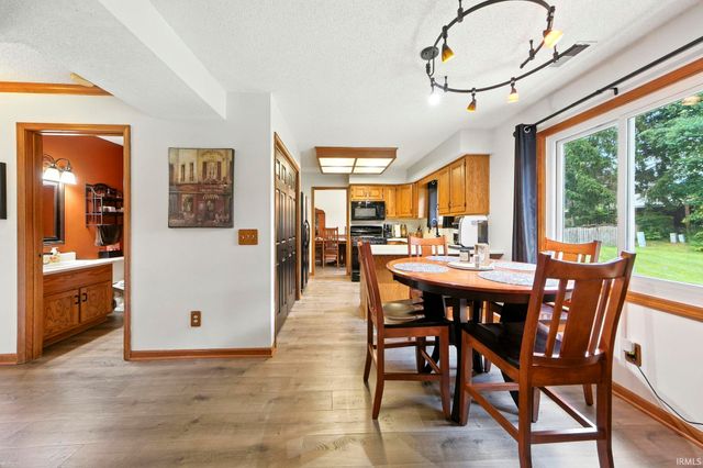 9708 Pioneer Trail, Leo, IN 46765