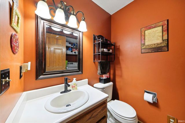 9708 Pioneer Trail, Leo, IN 46765