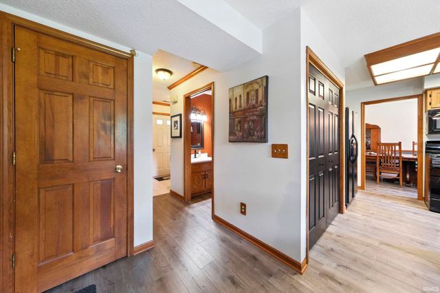 9708 Pioneer Trail, Leo, IN 46765